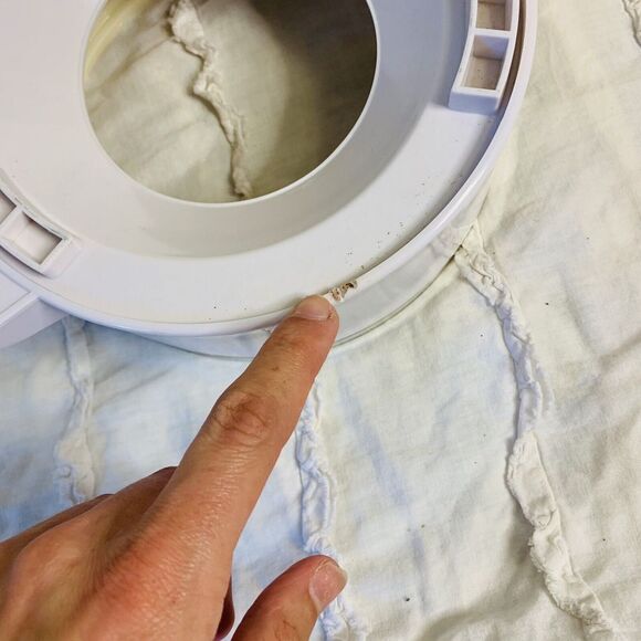 Jack LaLanne's Power Juicer Receptacle Spout Replacement Part CL-003AP - Picture 5 of 7